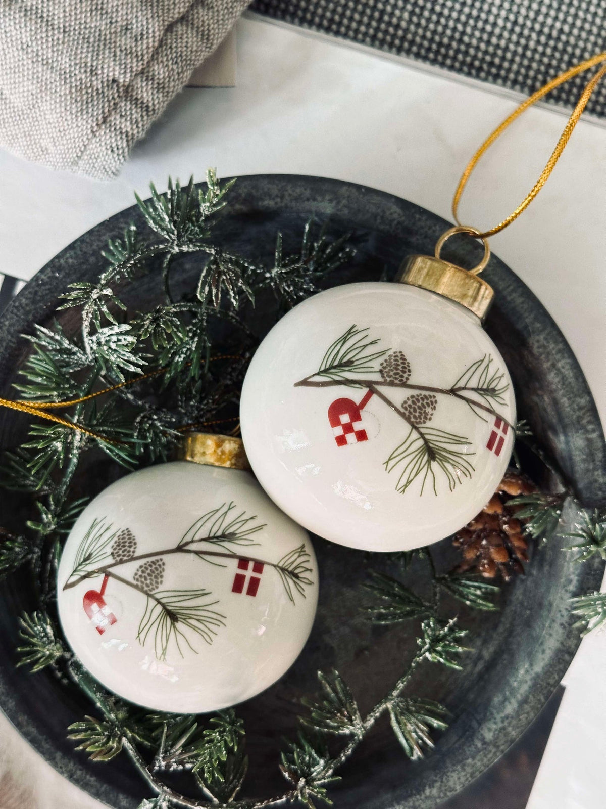 Boules de Noël en porcelaine - 2 pièces