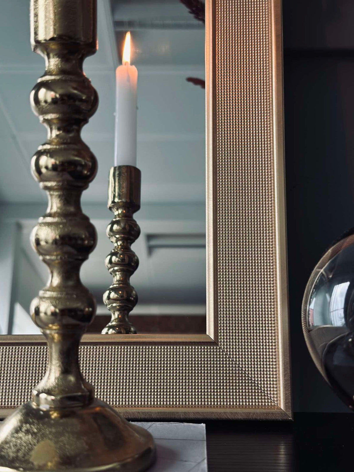 Miroir avec cadre doré