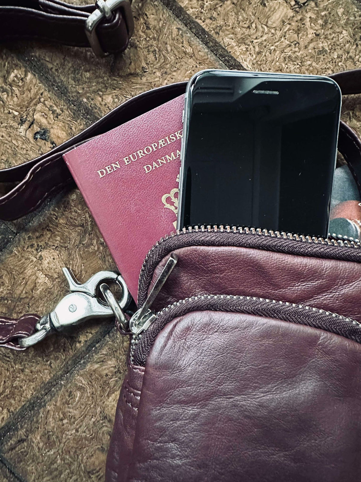Pochette mobile - Cranberry