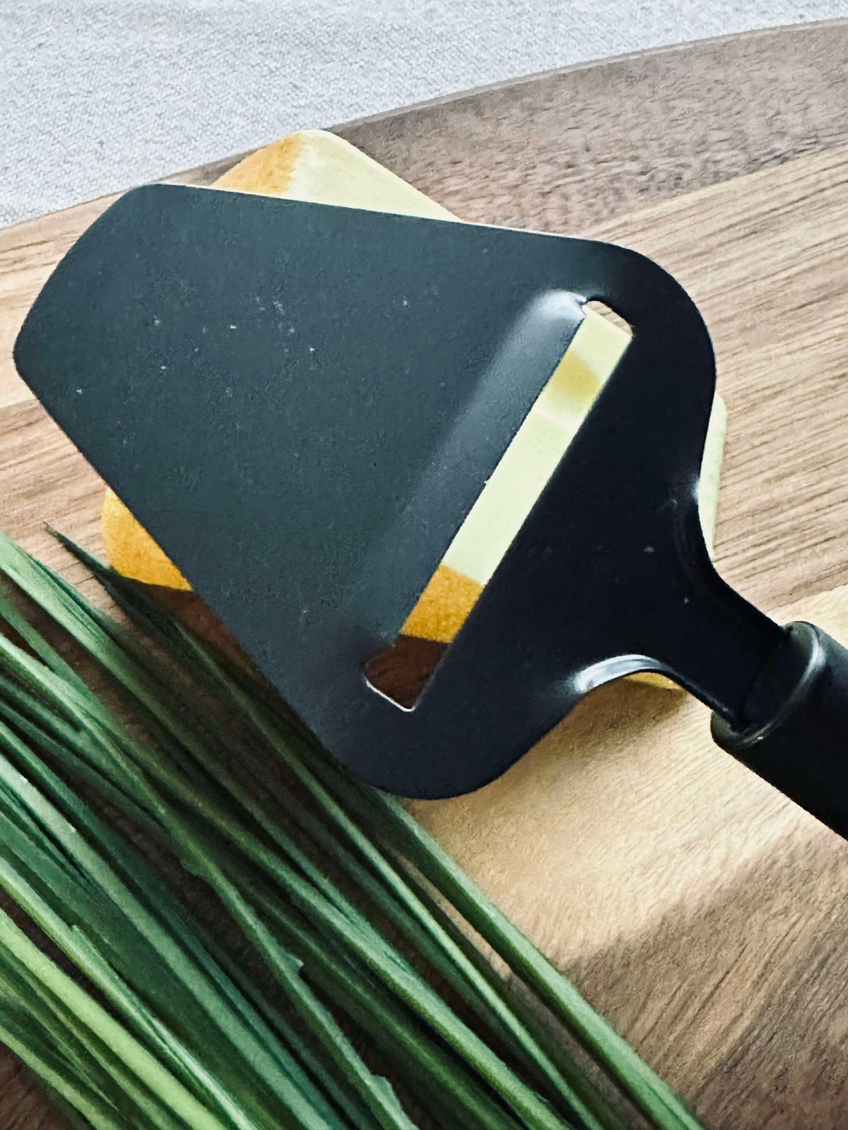 Râpe à fromage 21 cm noire