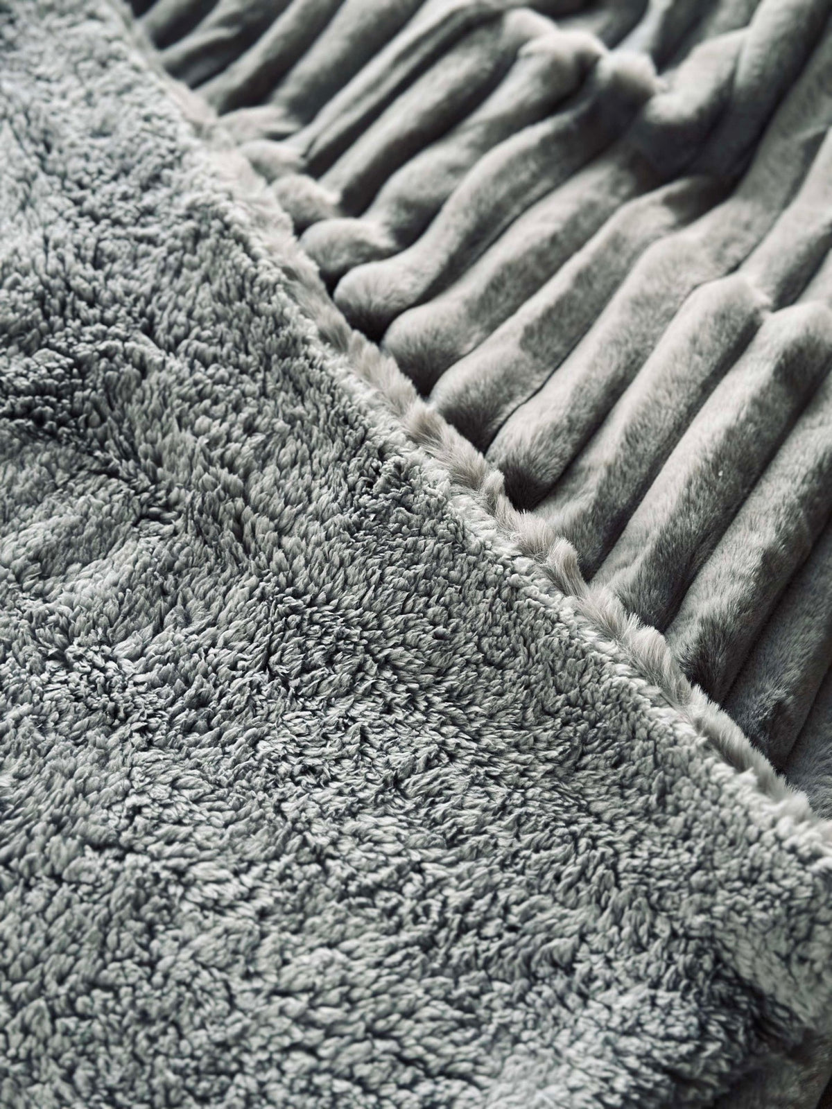 Jeté de lit STRIB - Gris