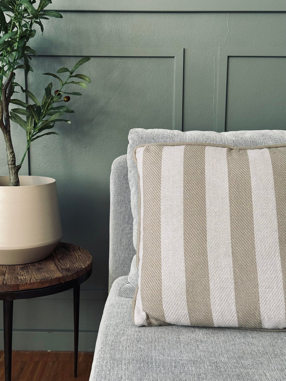 Coussin avec rembourrage - Naturel / sauge 43x43