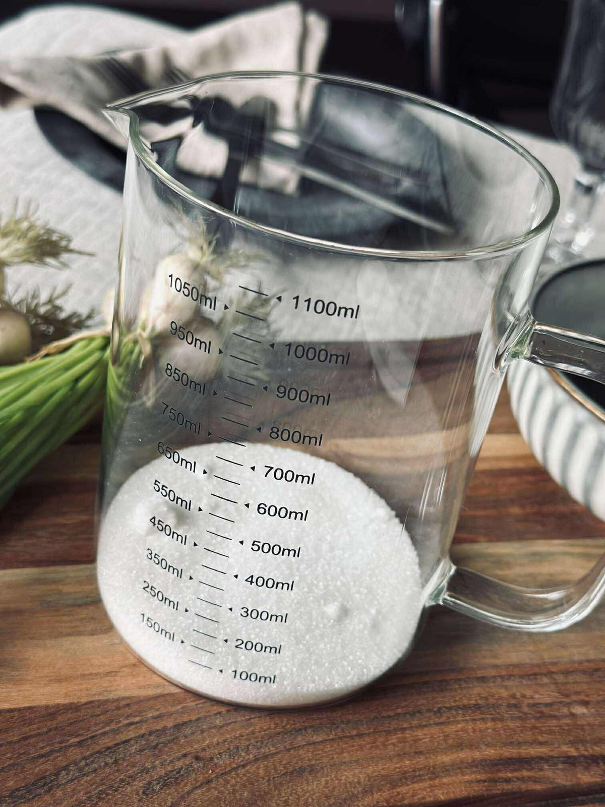 Carafe doseuse en verre - 1000 ml.