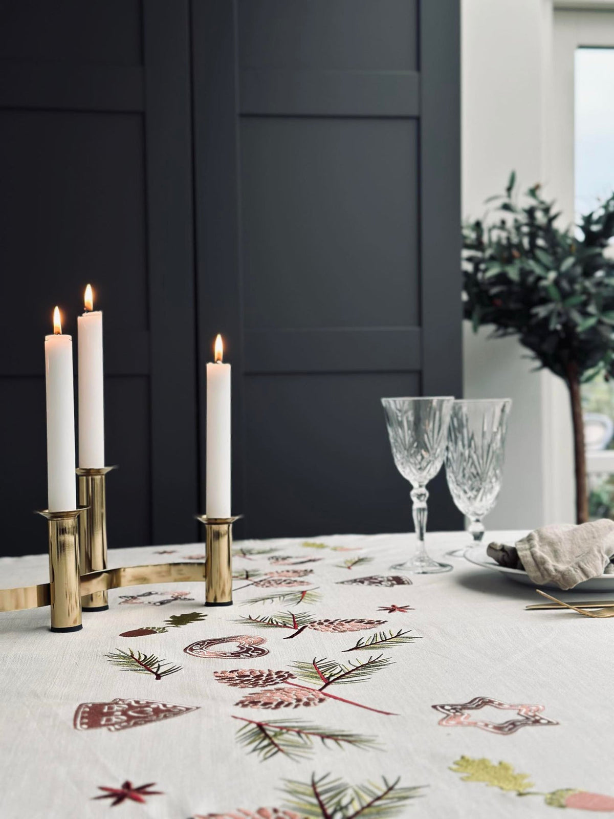 Nappe de Noël broderie - 140x240