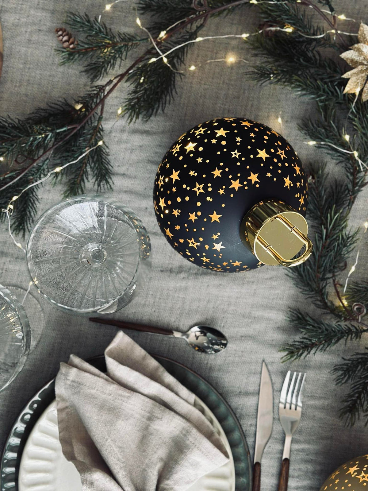 Boule de Noël avec éclairage LED - Black