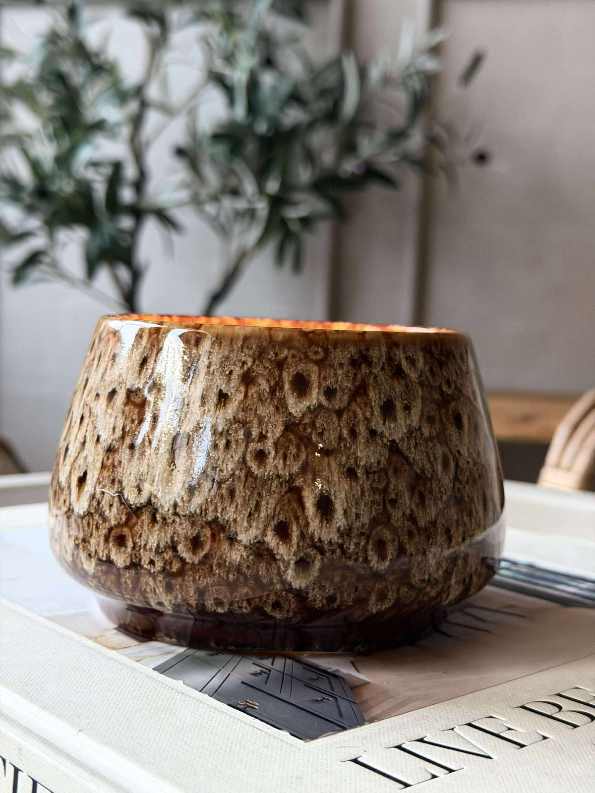Lampe LED dans un pot en céramique