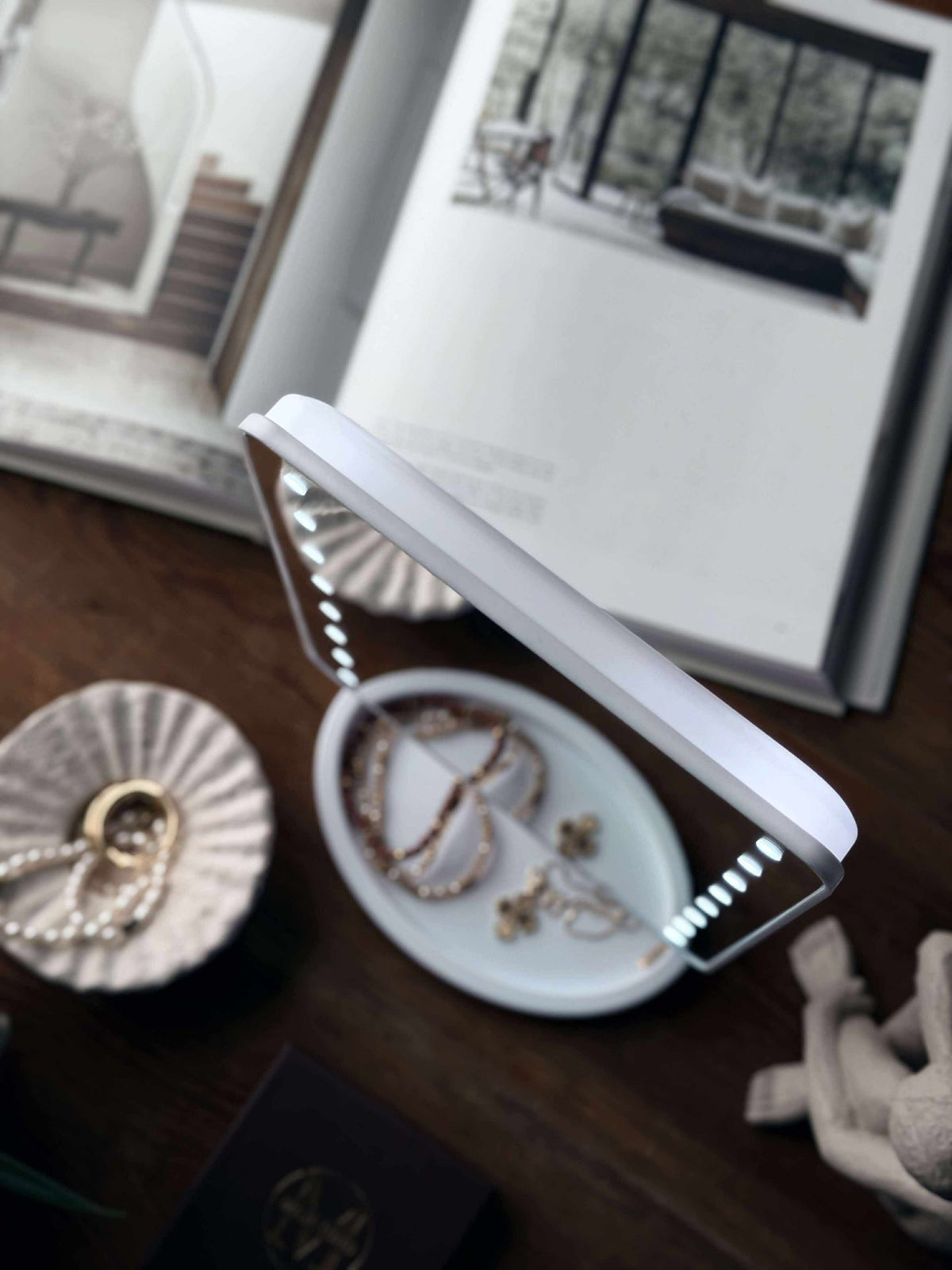 Miroir de maquillage avec lumière