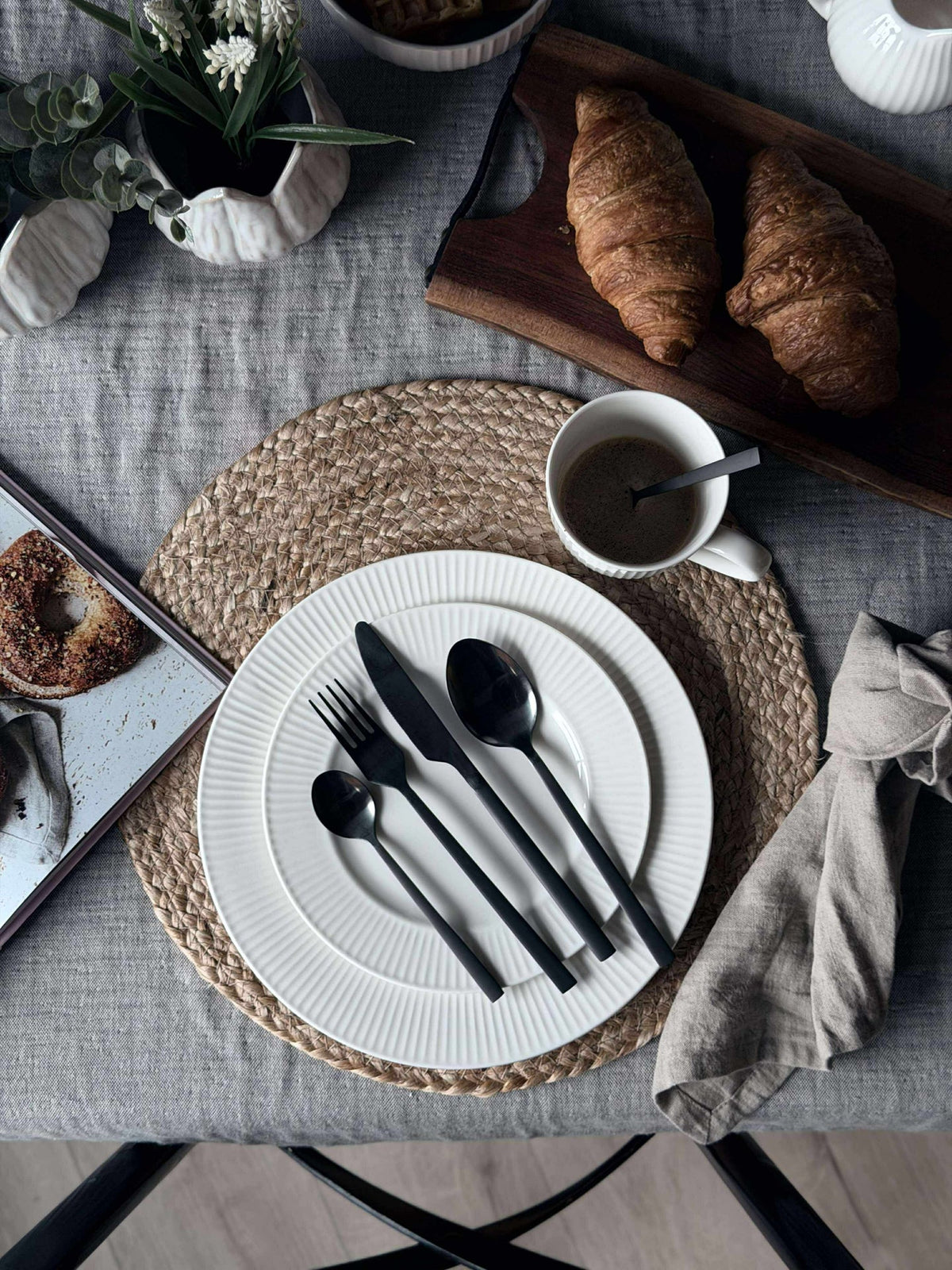 Assiette striée