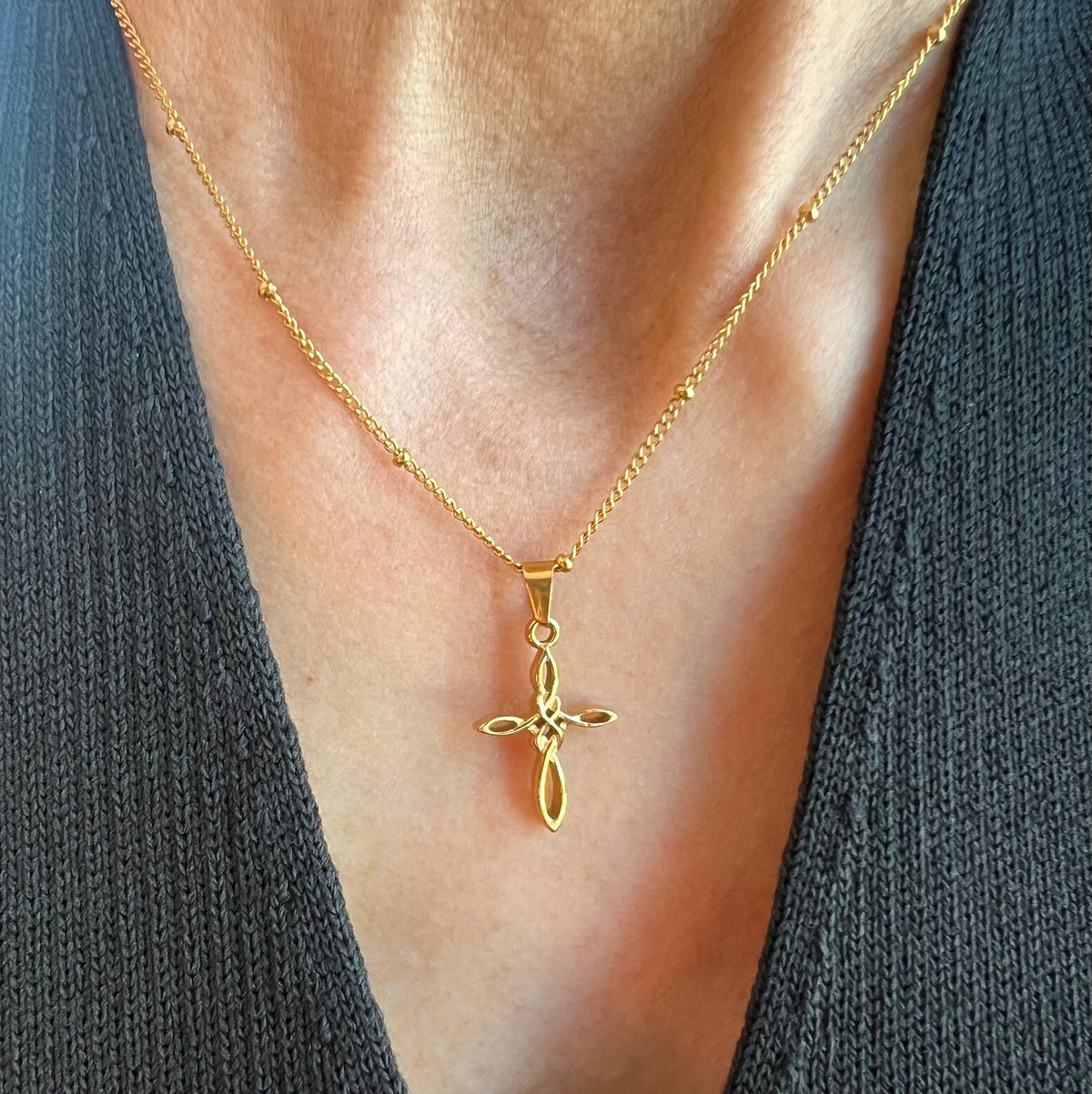 Collier croix Sapphira - plaqué or