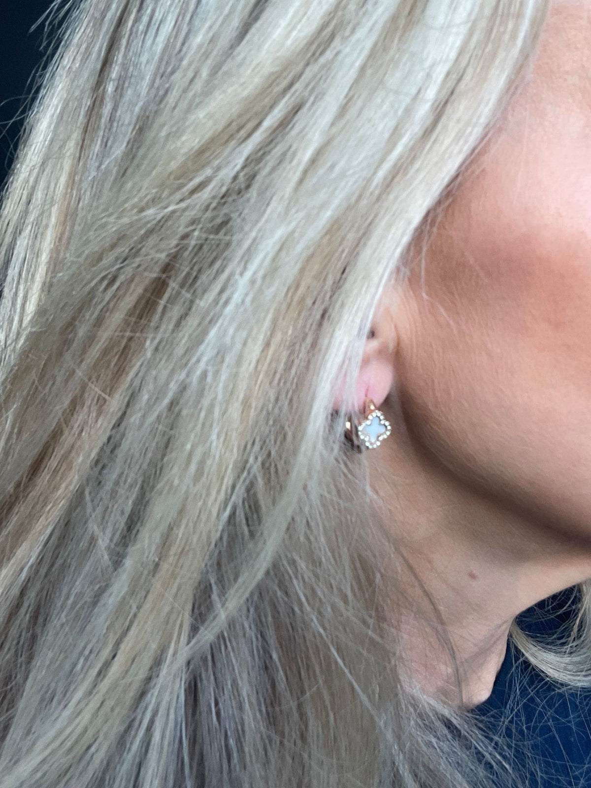 Boucles d’oreilles ELLIE - plaquées or et ornées de zircons