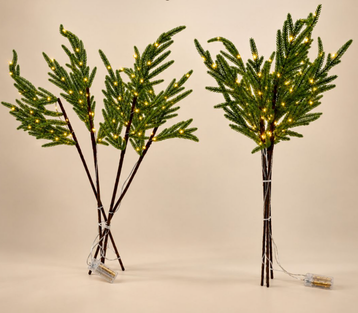 Branches de sapin artificielles avec LED – 4 pcs.
