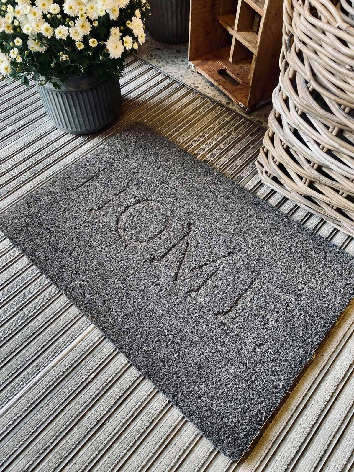 Dørmåtte "HOME" Grå - VIAMAJA.DK