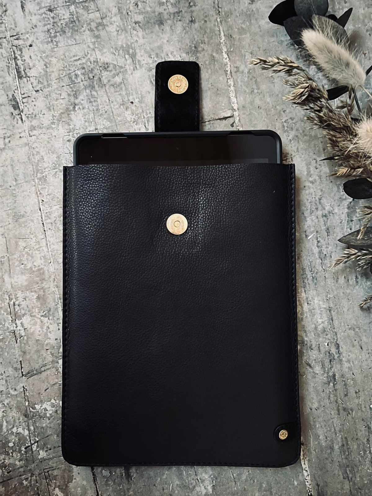 Ipad cover i blød og lækker skind - VIAMAJA.DK