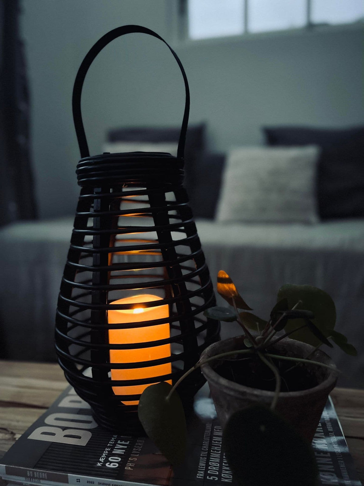 Lanterne med solceller - BLACK VIXA - VIAMAJA.DK