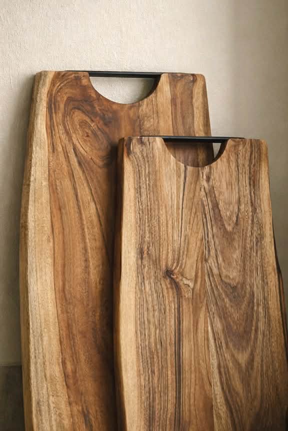 Planche à découper en bois d’acacia huilé - 38 cm