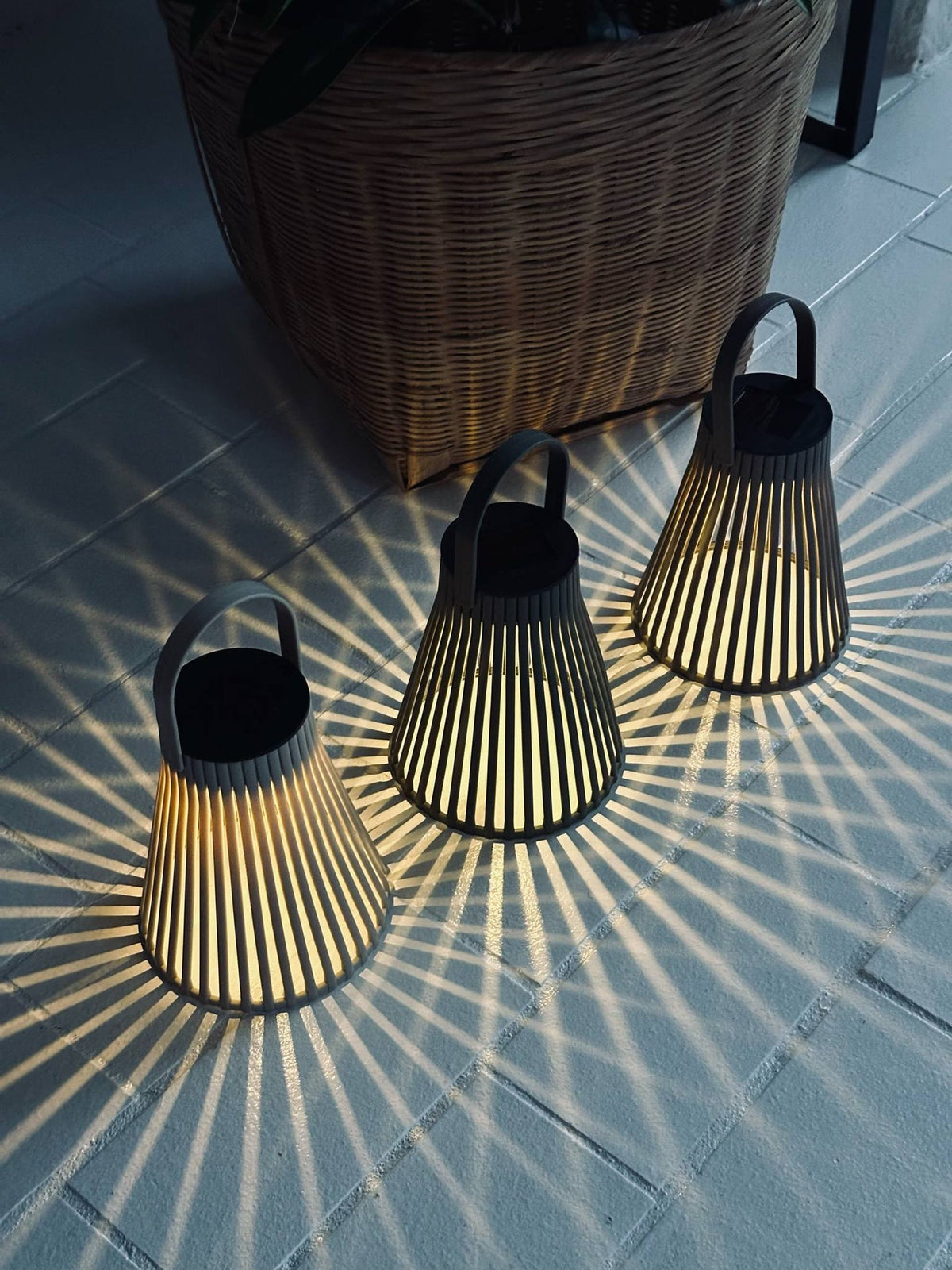 Lanterne solaire 14 cm - Plusieurs coloris