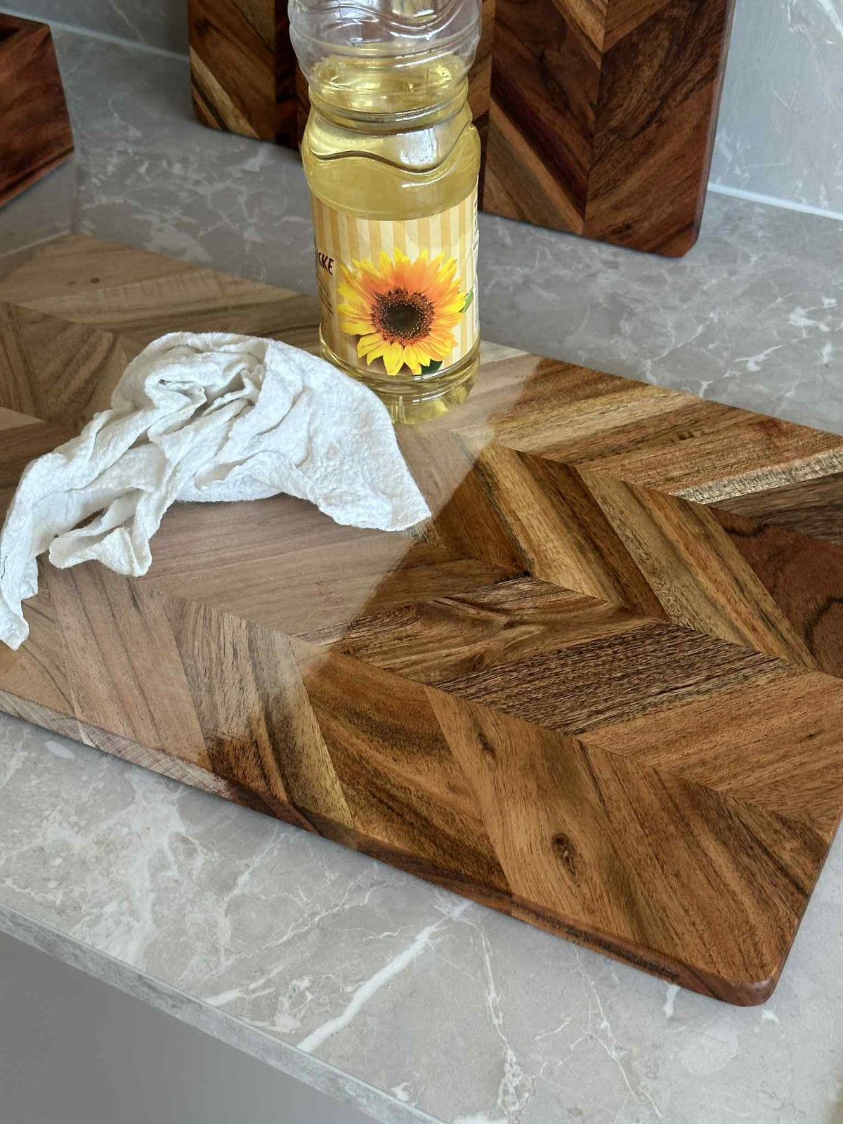 Planche à découper en chevrons - 50 cm. Sans huile