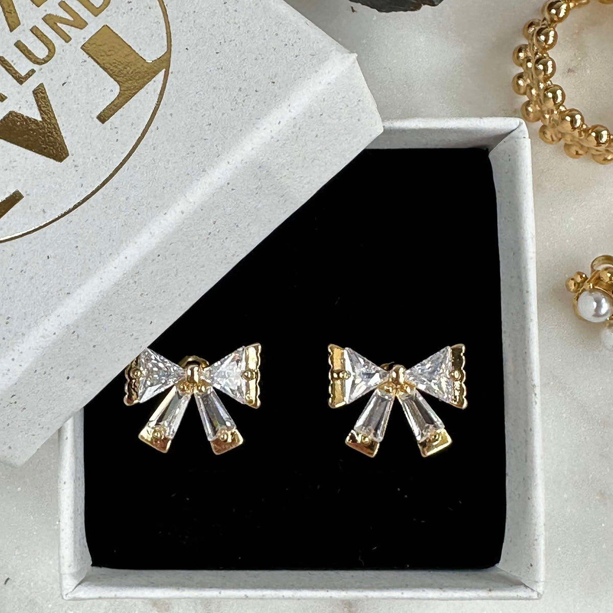 Boucles d’oreilles ARIELLE avec nœud et zircones