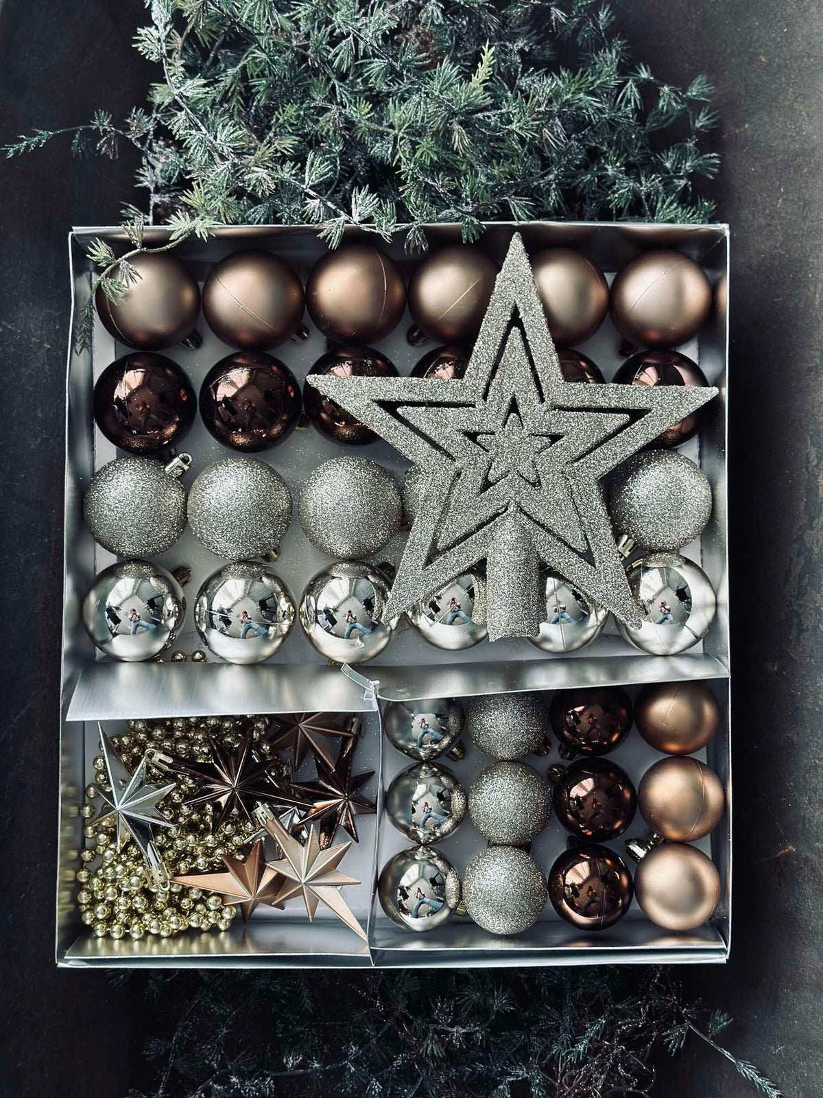 Box mix de boules de Noël 45 pièces