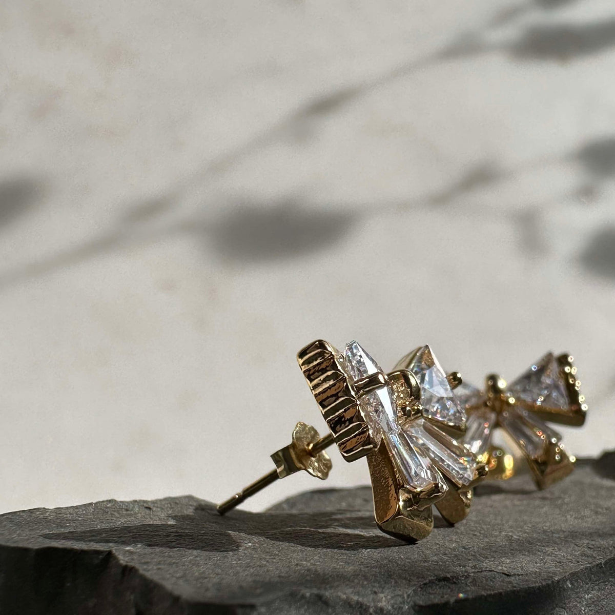Boucles d’oreilles ARIELLE avec nœud et zircones
