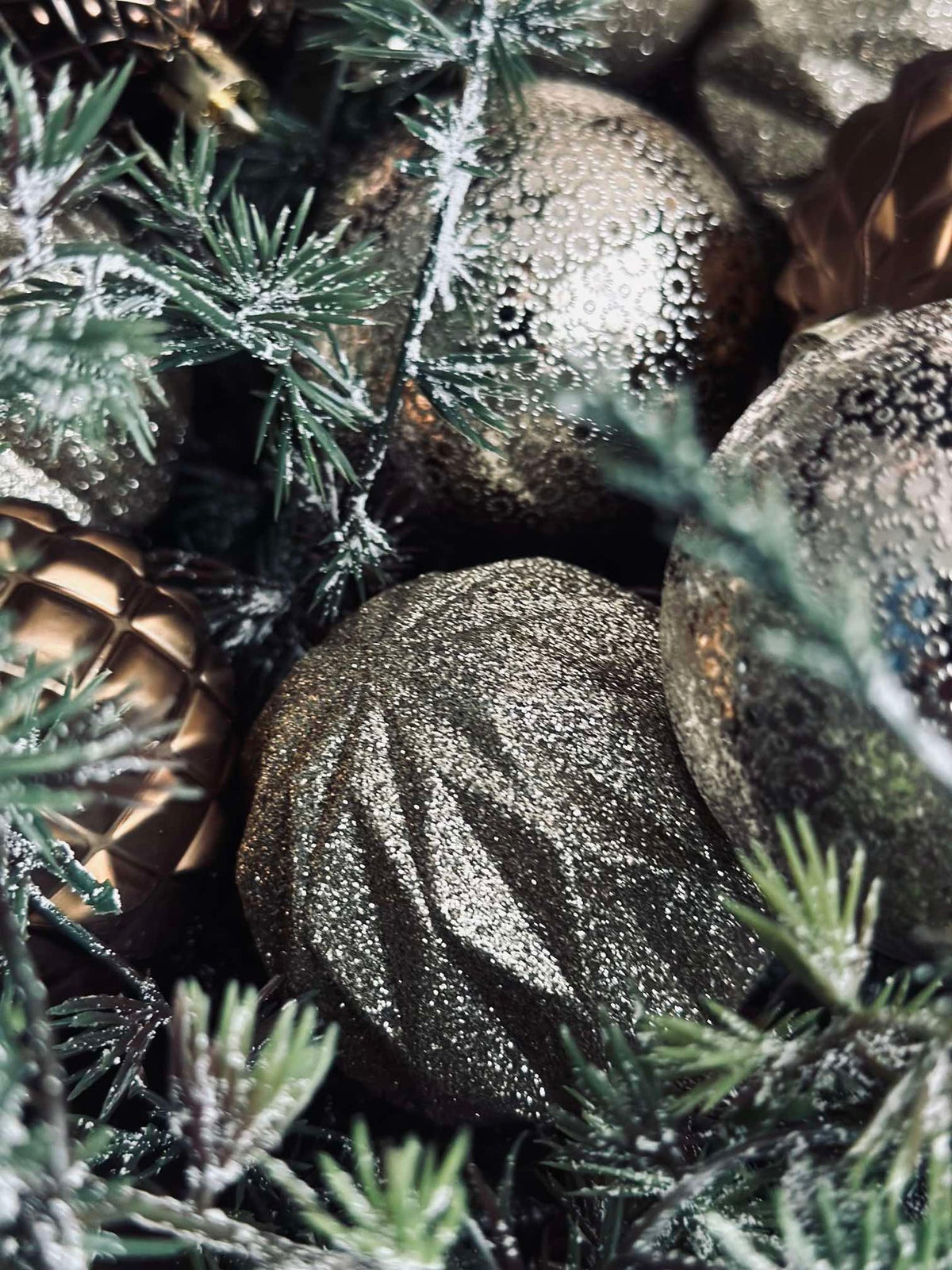 Box mix de boules de Noël 35 pcs