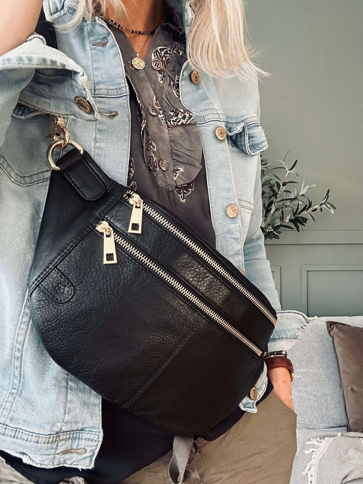 Bumbag Astrid - Black / Gold