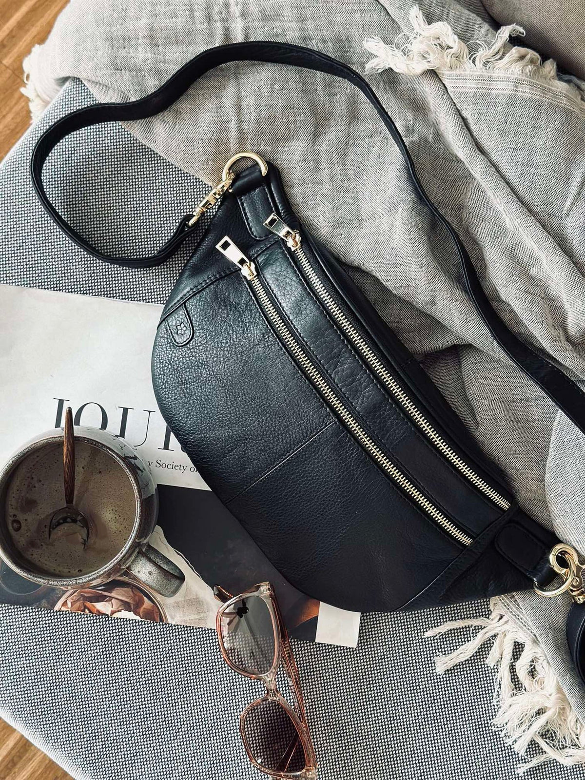 Bumbag Astrid - Black / Gold
