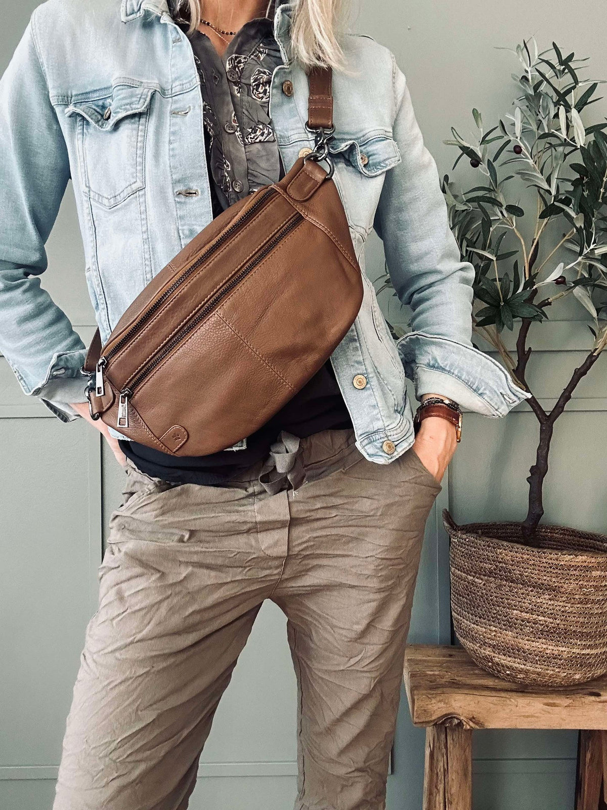 Banane Astrid - Coffee / Gunmetal