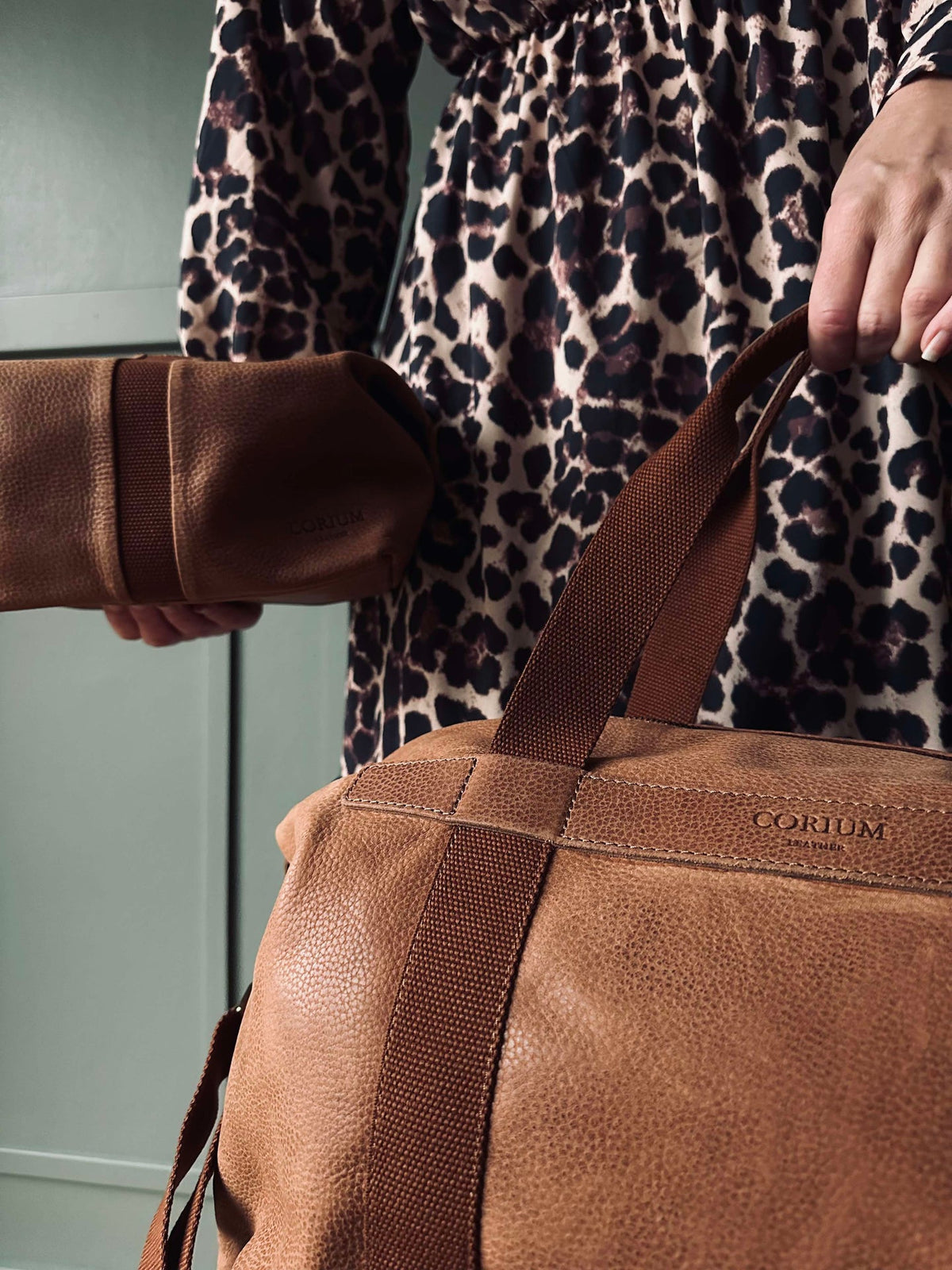 Coffret cadeau Sac week-end avec trousse de toilette - Cognac