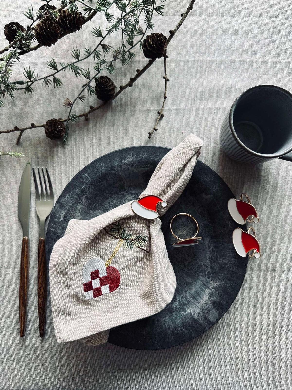 Ronds de serviette avec bonnet de lutin - Lot de 4 pièces