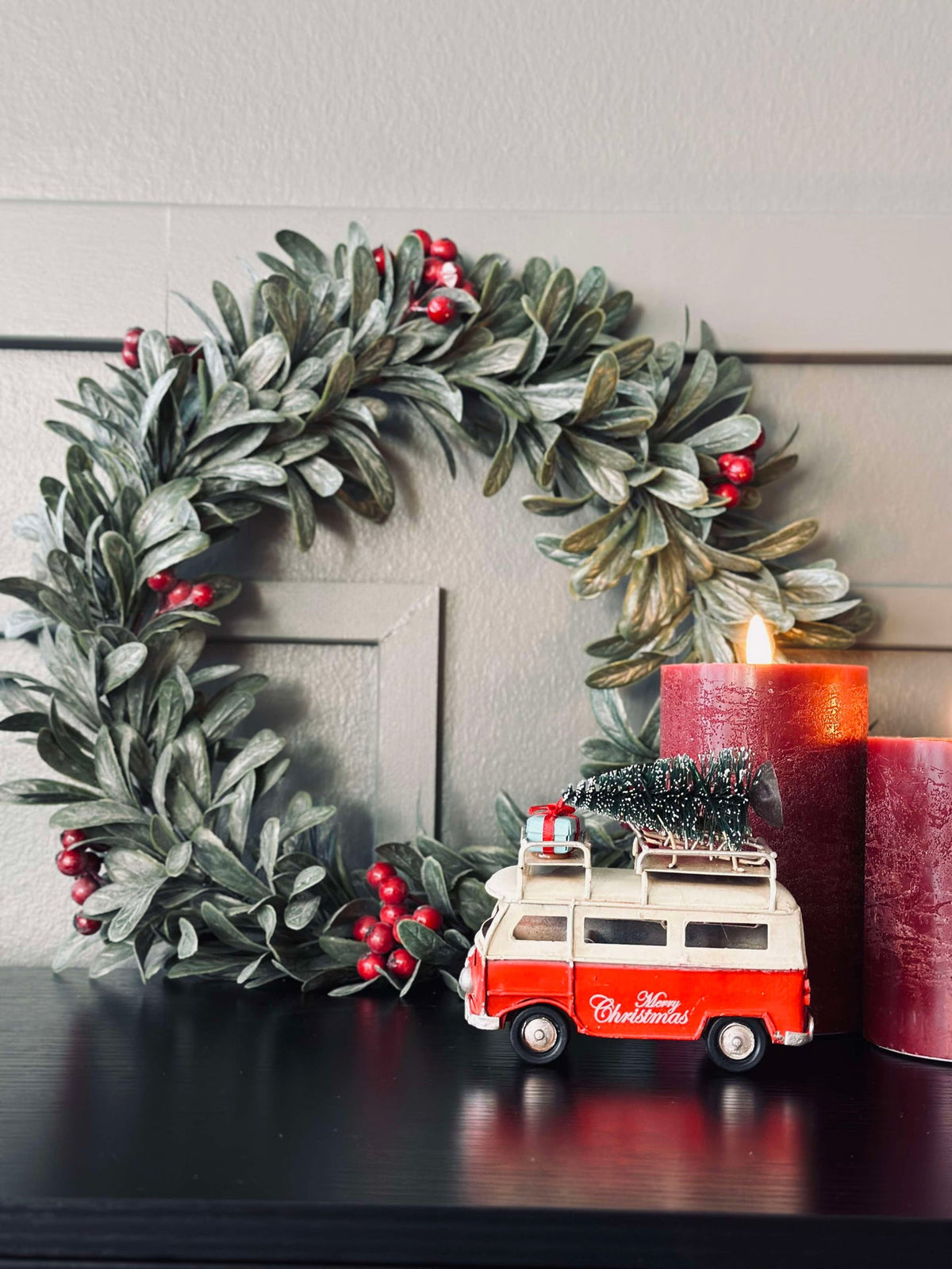 Couronne avec baies rouges
