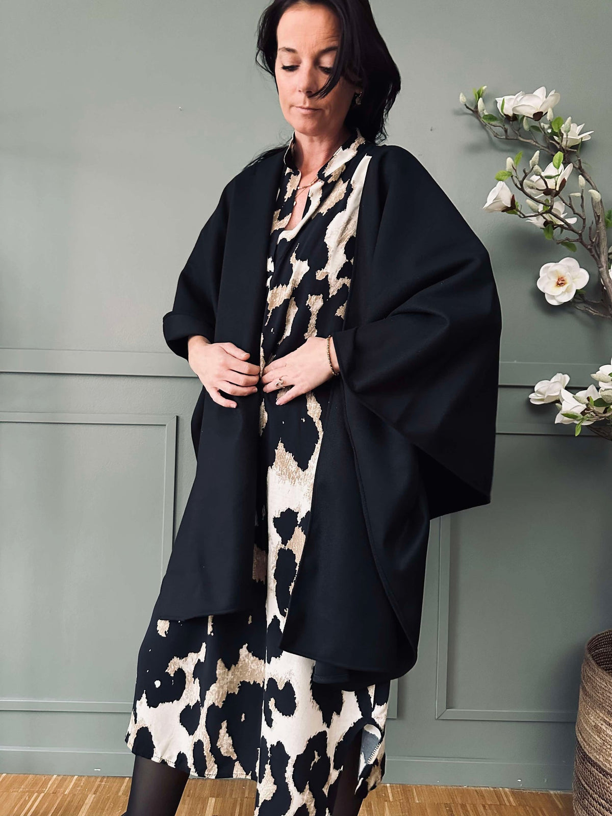Poncho Black