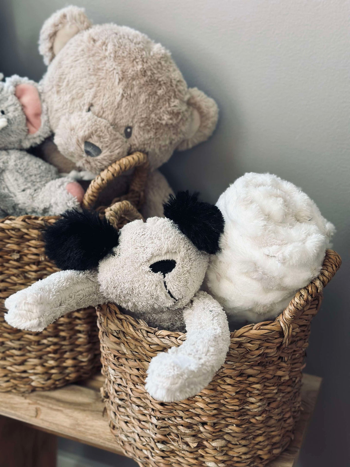 Couverture bébé avec chien en peluche