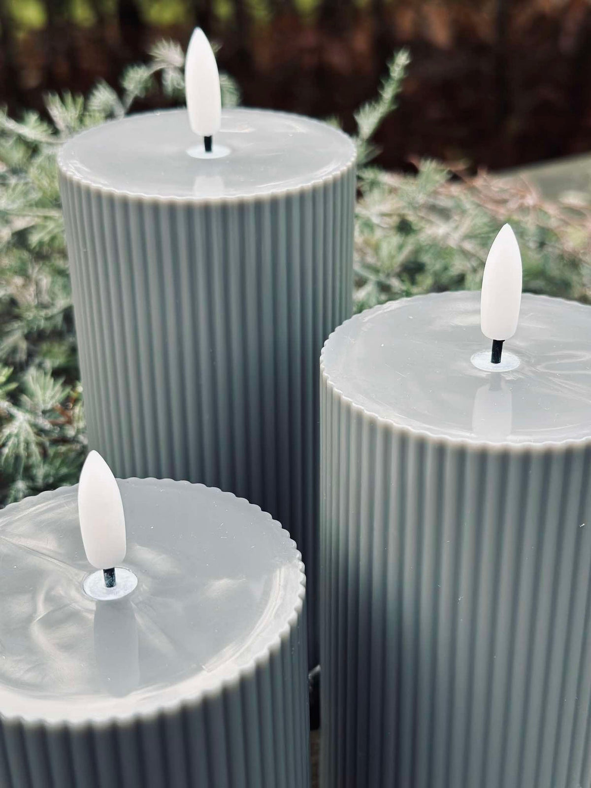 Bougies piliers LED d’extérieur à rainures - Lot de 3 - Gris
