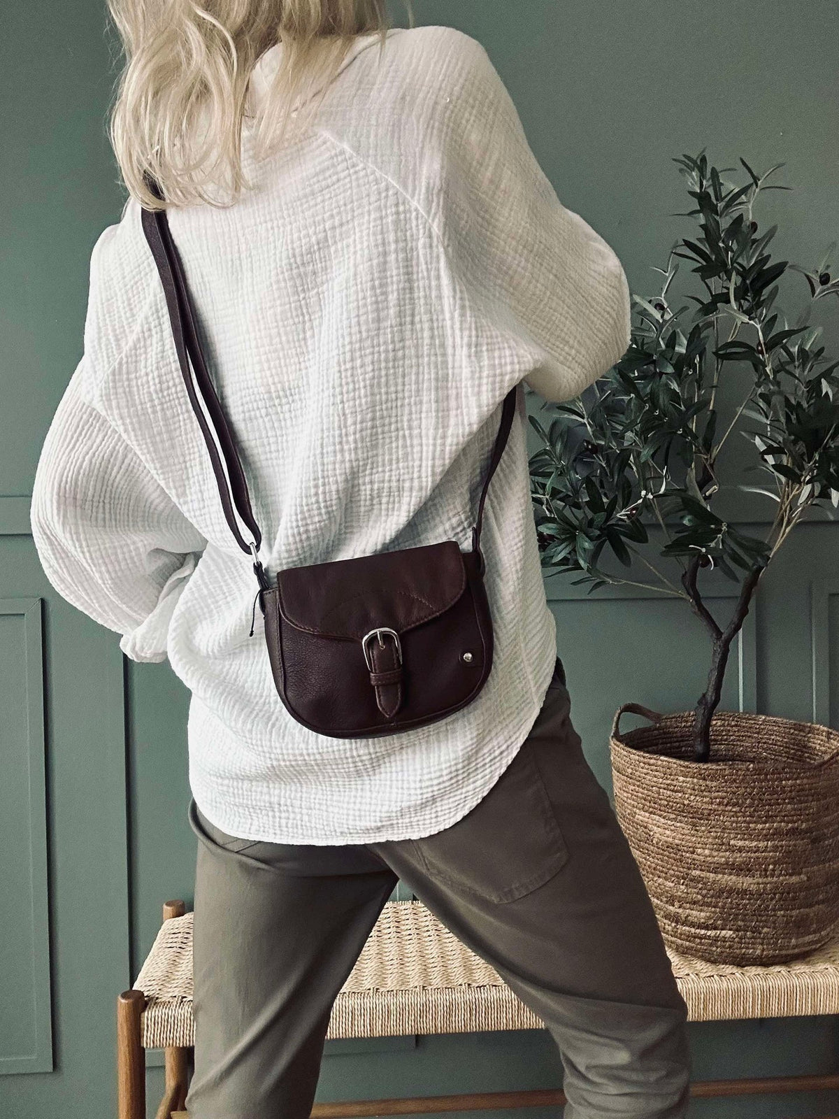 Sac bandoulière Aura Dark Brown