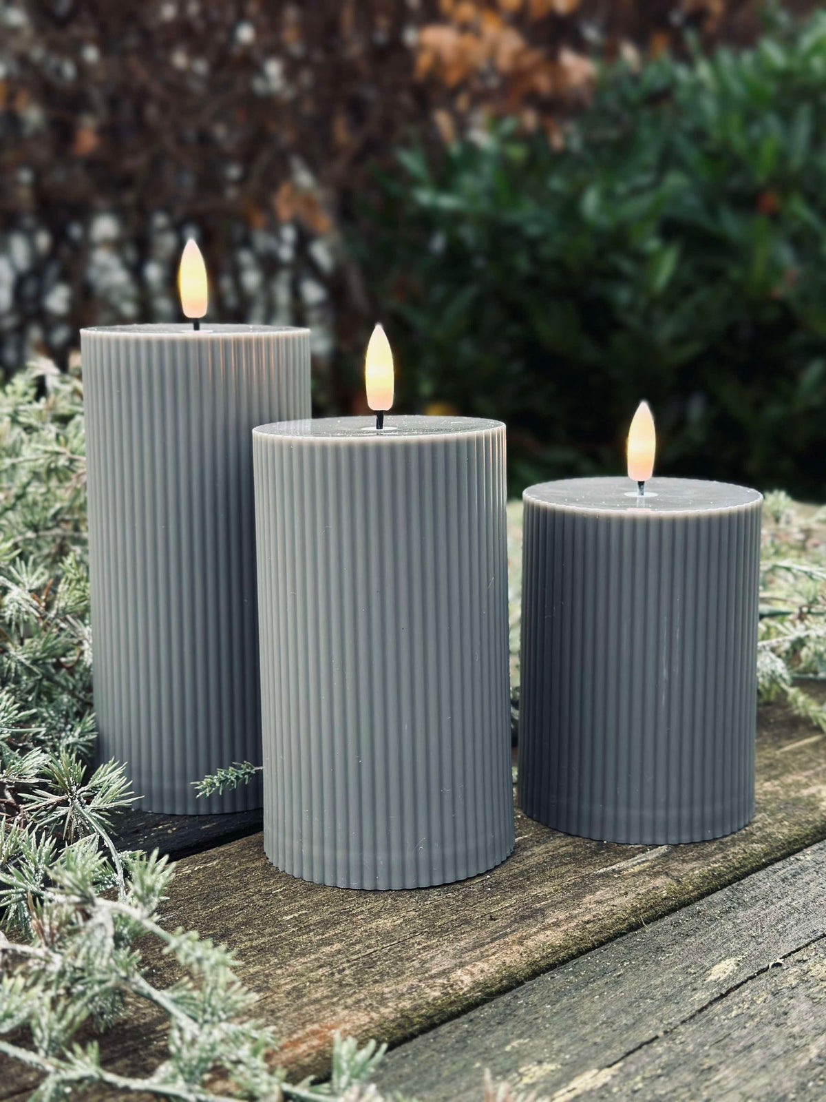 Bougies piliers LED d’extérieur à rainures - Lot de 3 - Gris