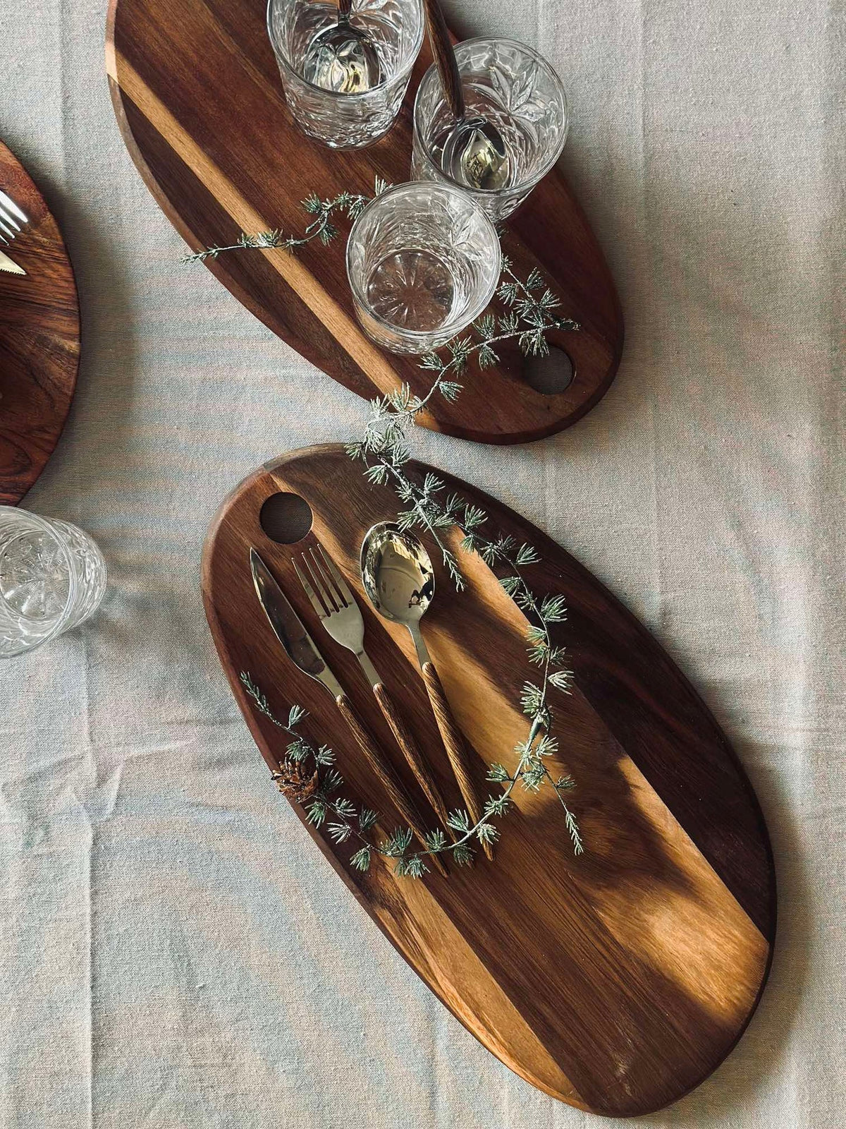 Planche à découper organique en acacia 45 cm