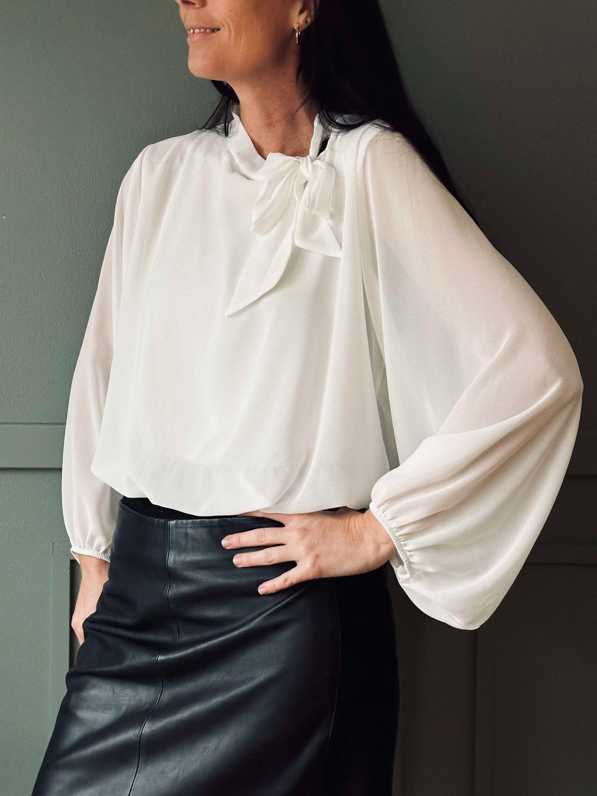 Blouse avec nœud - White