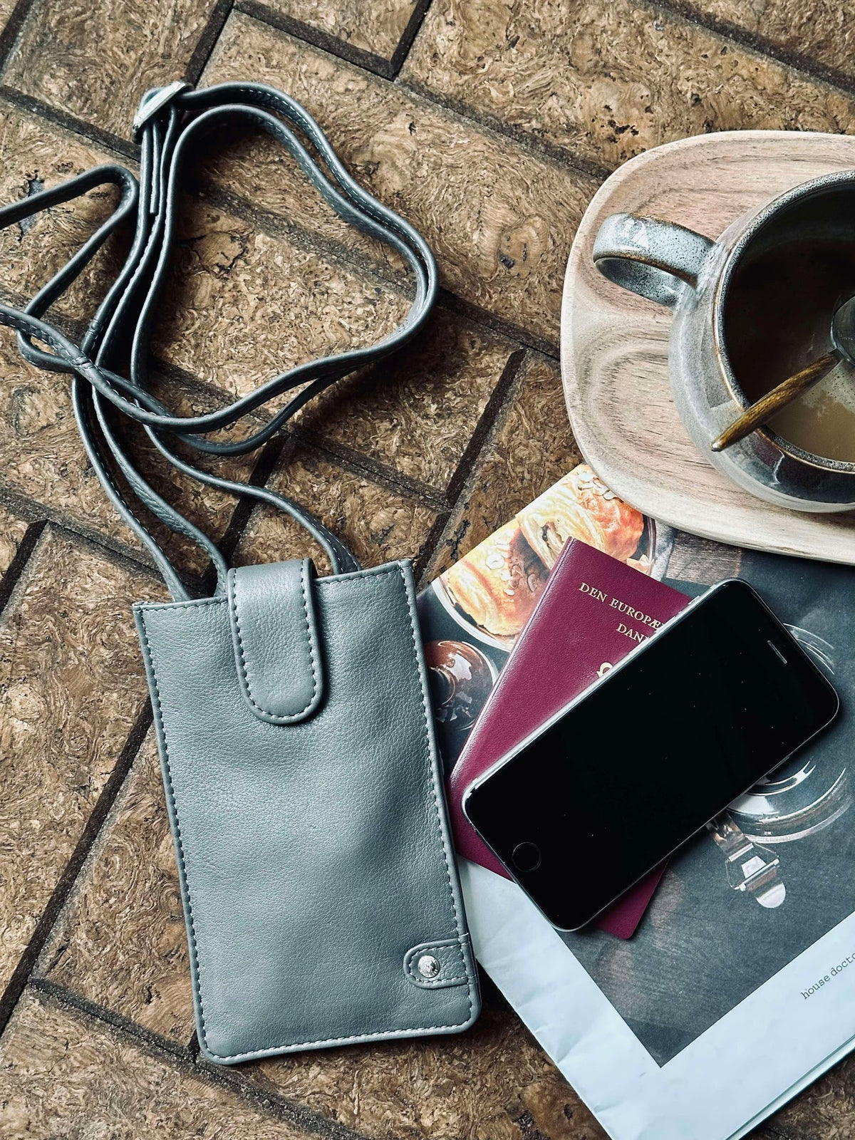 Petit sac pour téléphone Small Aura Grey
