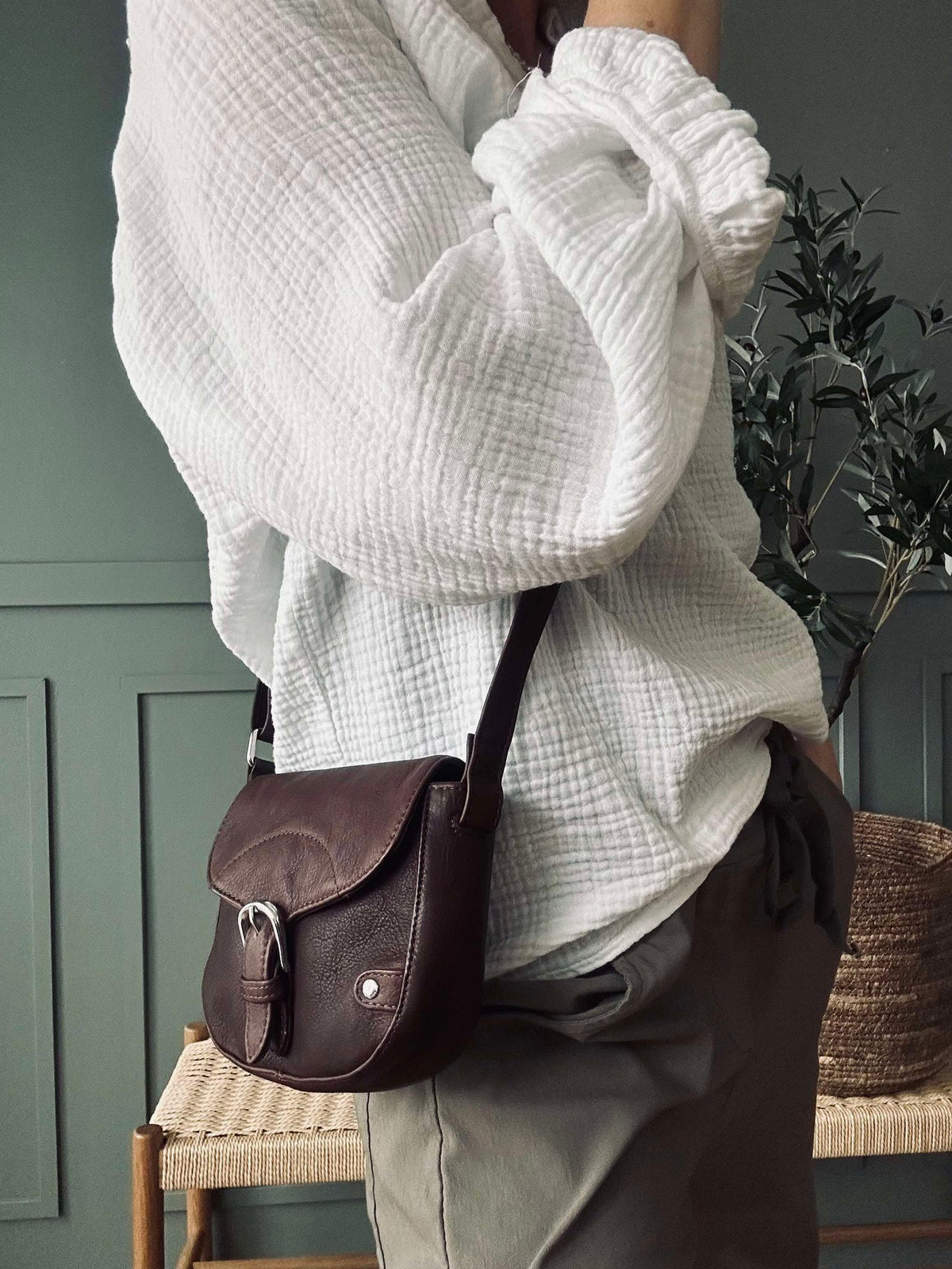 Sac bandoulière Aura Dark Brown
