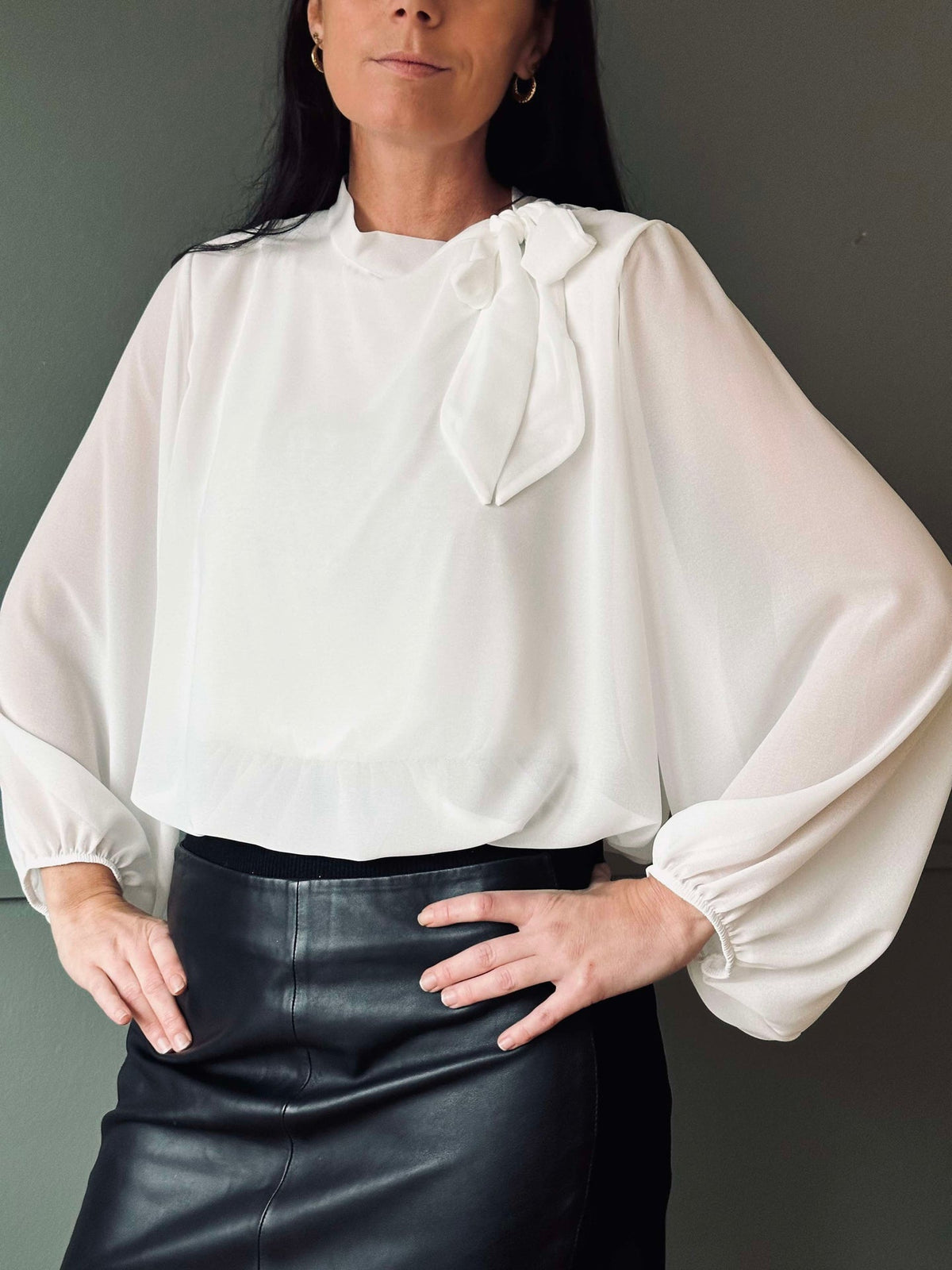 Blouse avec nœud - White