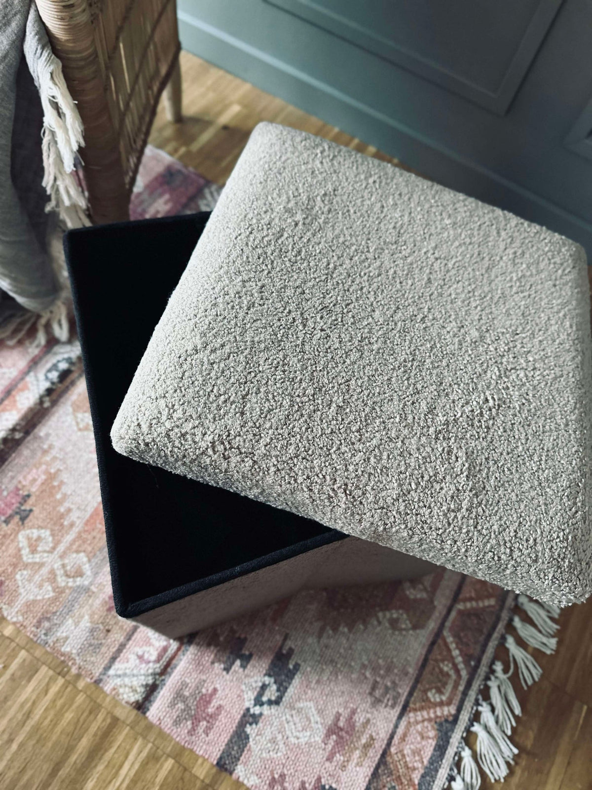 Coffre avec couvercle - Beige