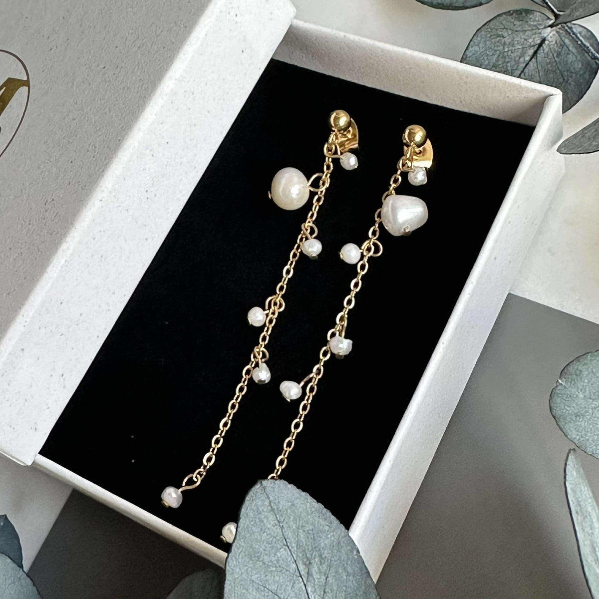Boucles d’oreilles Flora avec perles d’eau douce