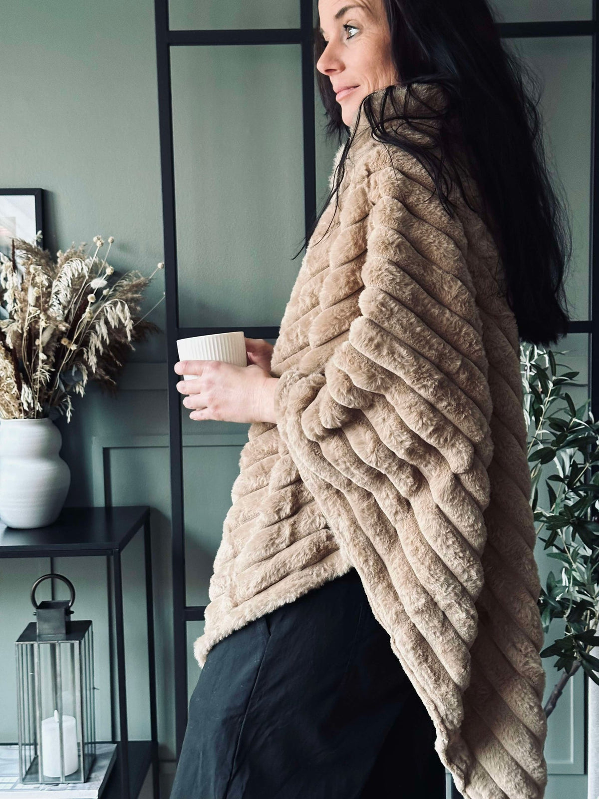 Poncho en fausse fourrure