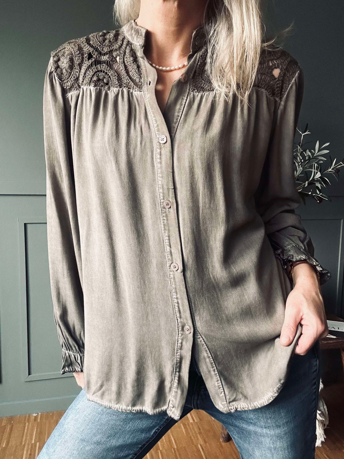 Chemise en dentelle Fango