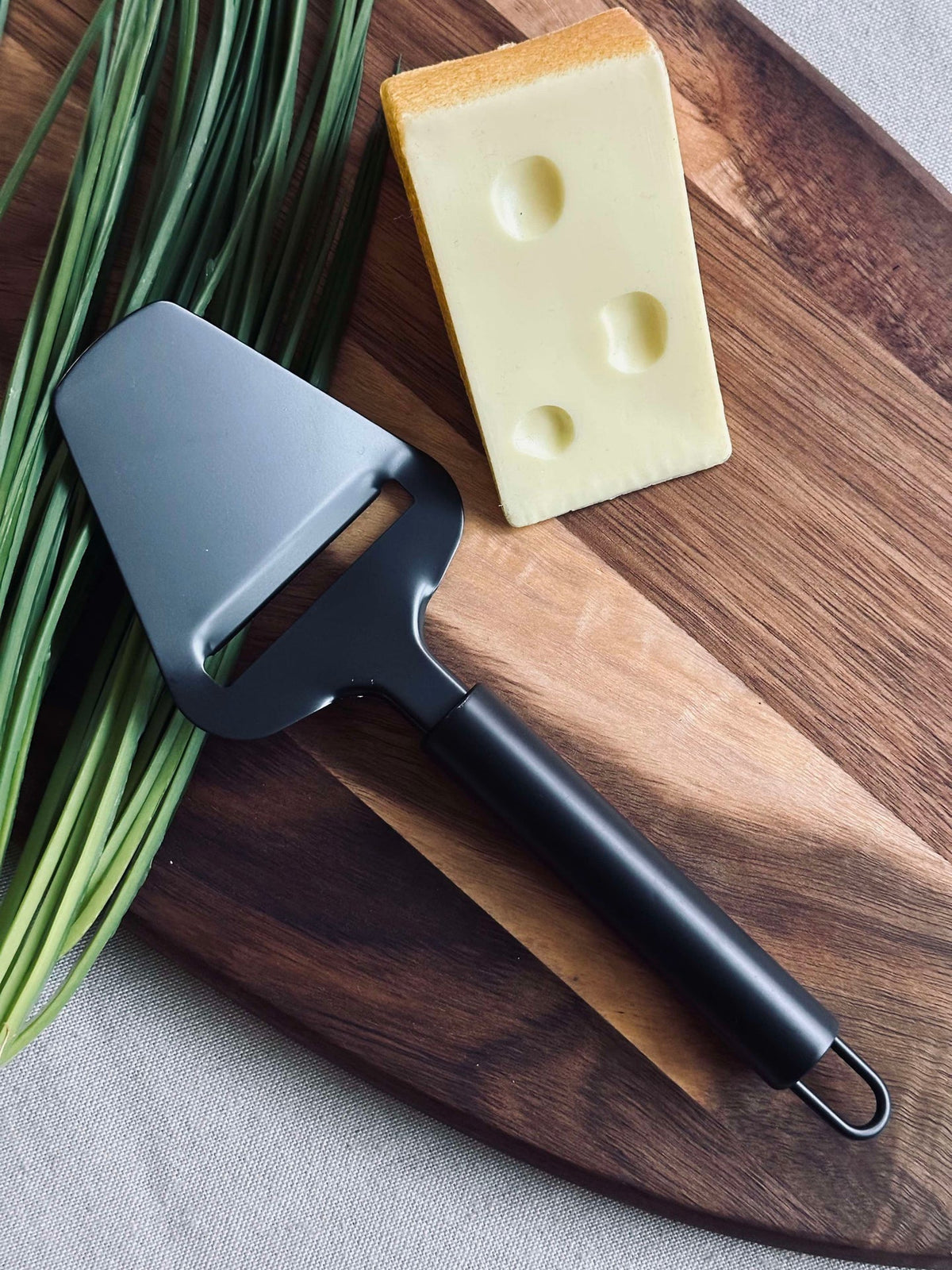 Râpe à fromage 21 cm noire