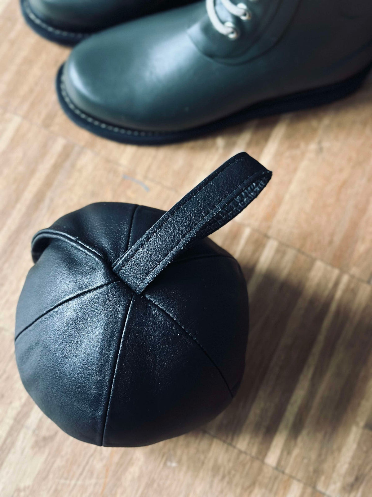 Bloque-porte en cuir - Noir