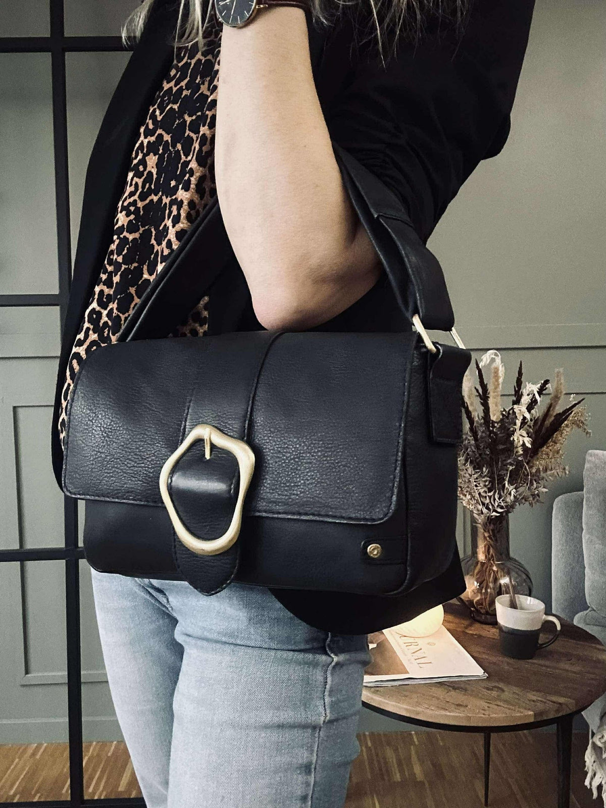 Crossover avec boucle - Black leather