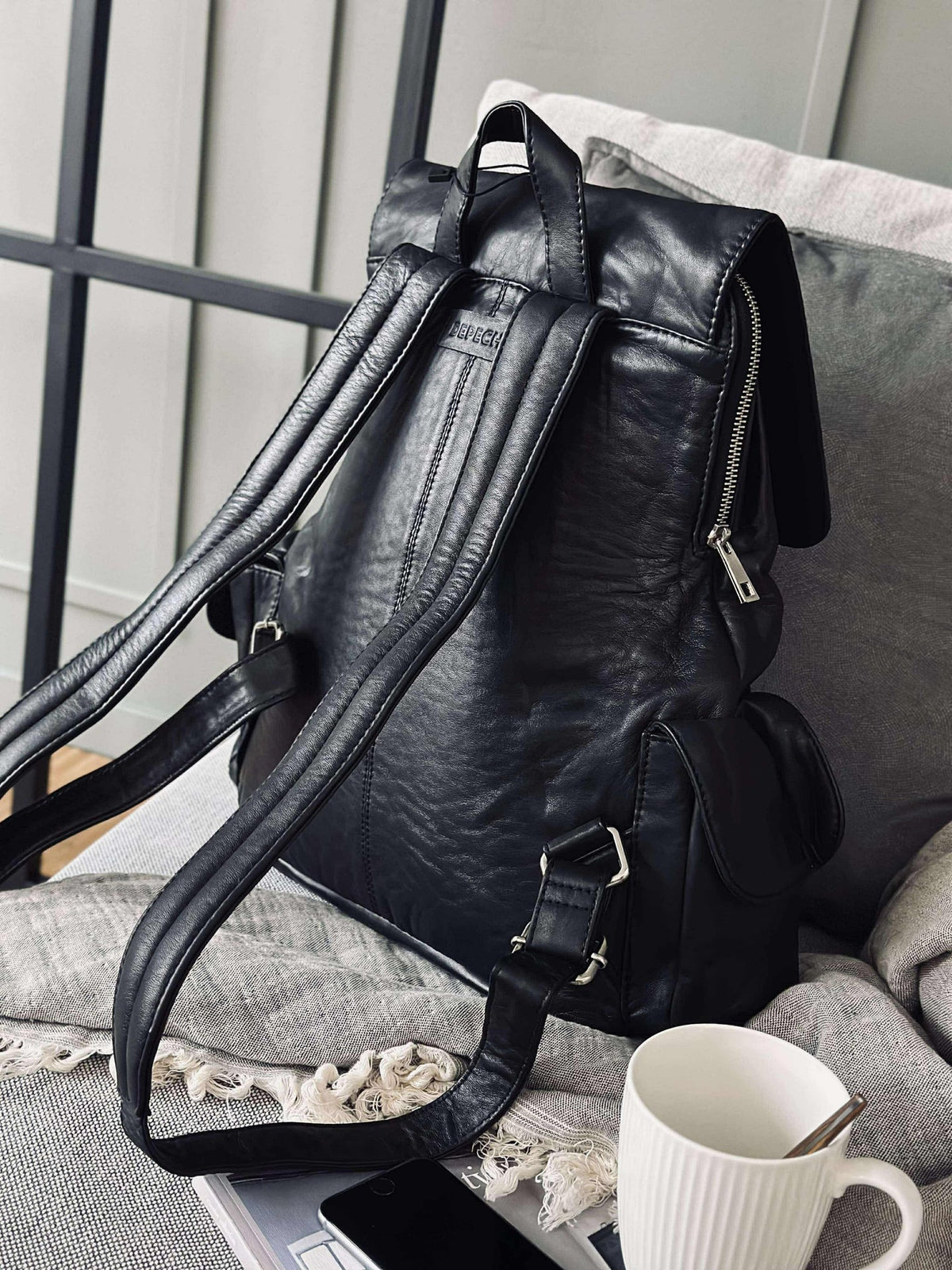 Sac à dos au design cool – Peau d’agneau souple noir