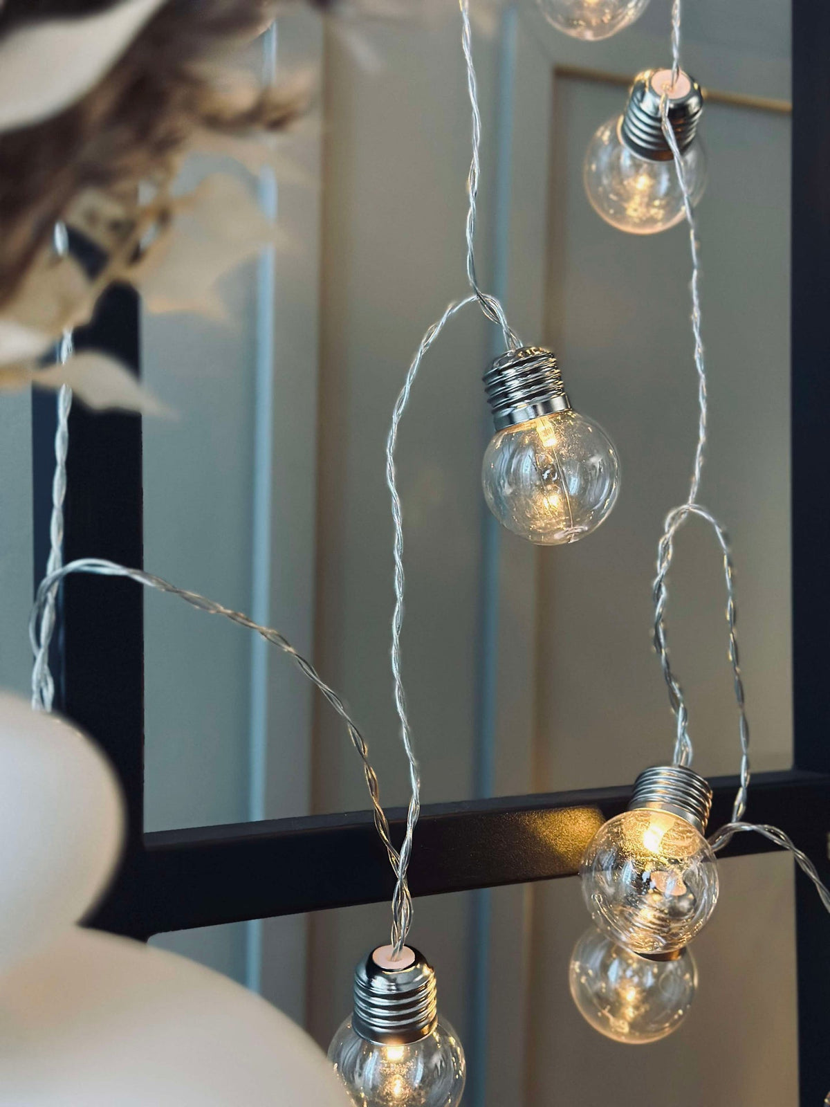 Grande guirlande lumineuse avec 50 ampoules LED et changement de couleur - Homologuée pour l’intérieur et l’extérieur